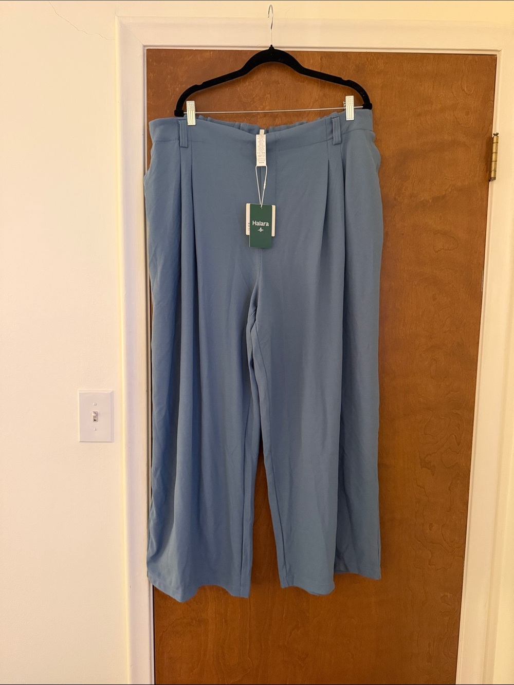 HALARA Relaxed Wide-Leg Pants in Dusty Blue